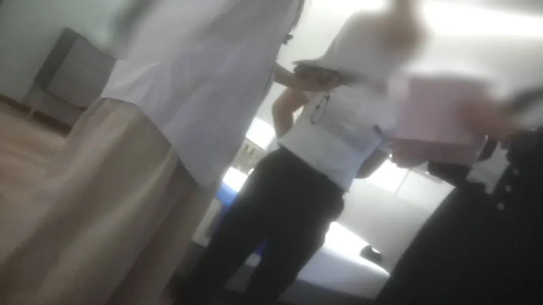 DƬ